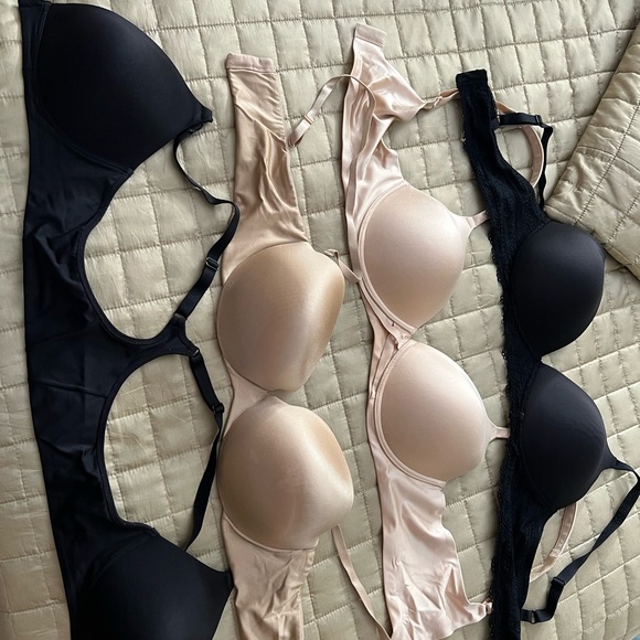Barely There Black and Cream T-Shirt Bras with Molded Cups - Picture 1 of 9